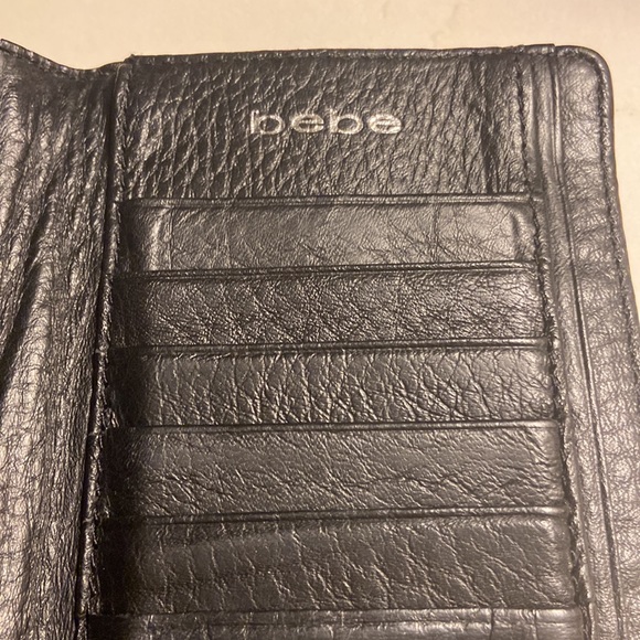 BEBE Black Genuine Leather Large Bifold Wallet - Picture 6 of 7